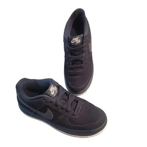 Nike Air Force 1LV8 Shoes Size 5Y Black Lace Up Corduroy Sneakers